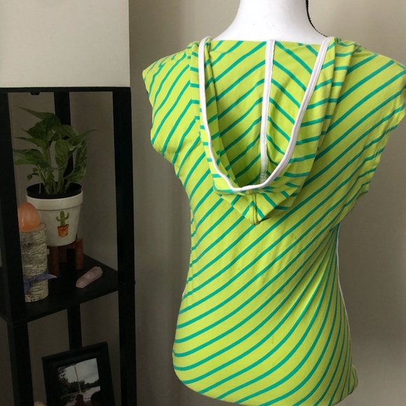 *DANSKIN* Green Striped Sleeveless Shirt w/ Hood - Picture 2 of 3